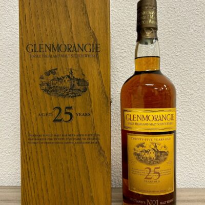 https://www.greedyspirits.nl/wp-content/uploads/2023/02/glenmorangie-25y-400x400.jpg