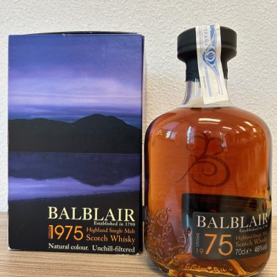 https://www.greedyspirits.nl/wp-content/uploads/2024/07/Balblair-32y-first-release-400x400.jpg